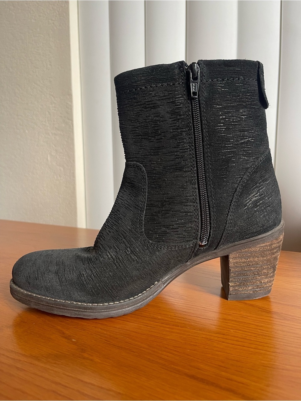 Taos Shaka 2 Ankle Boots Black Size 6-6.5 - Picture 3 of 12